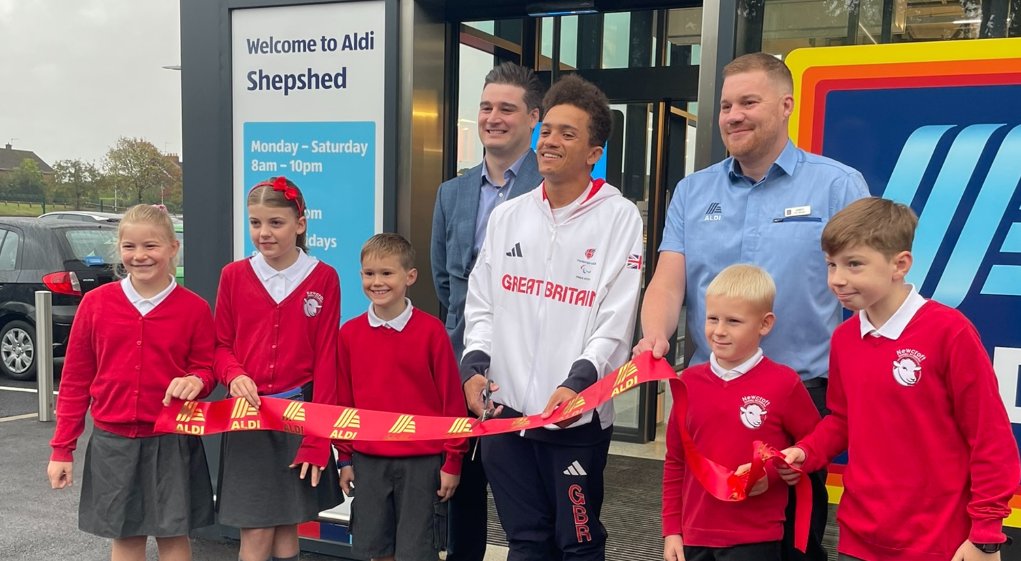 Newcroft Pupils Open the New Aldi Store in Shepshed! Newcroft Pupils Open the New Aldi Store in Shepshed!